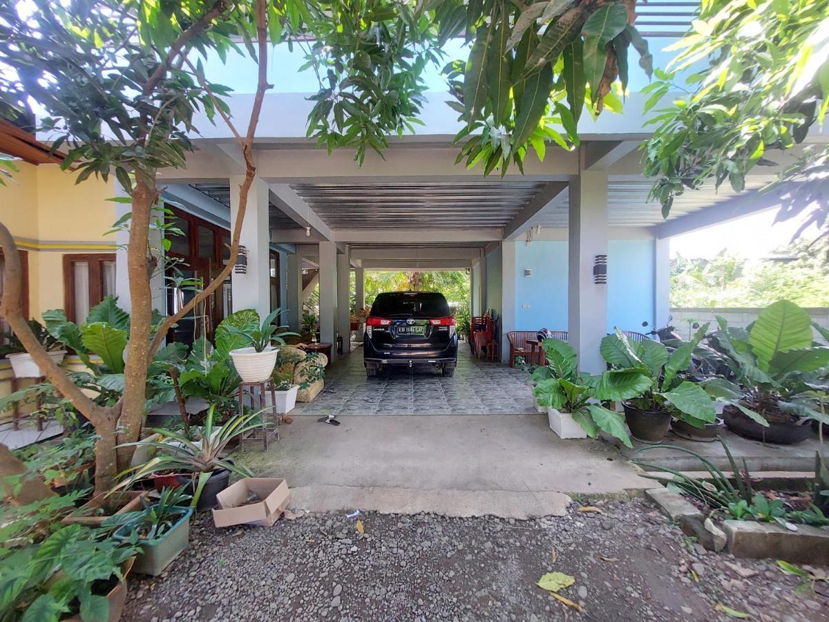 D'Ru Guest House Labuan Bajo Buitenkant foto