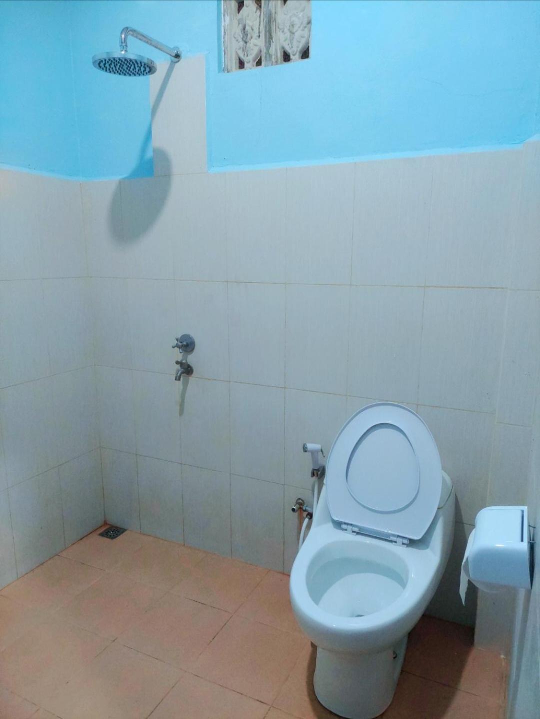 D'Ru Guest House Labuan Bajo Buitenkant foto